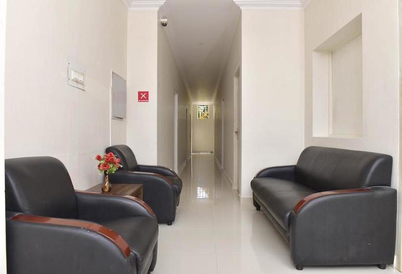 Fotos del hotel Oyo 9118 Saravana Inn:  22