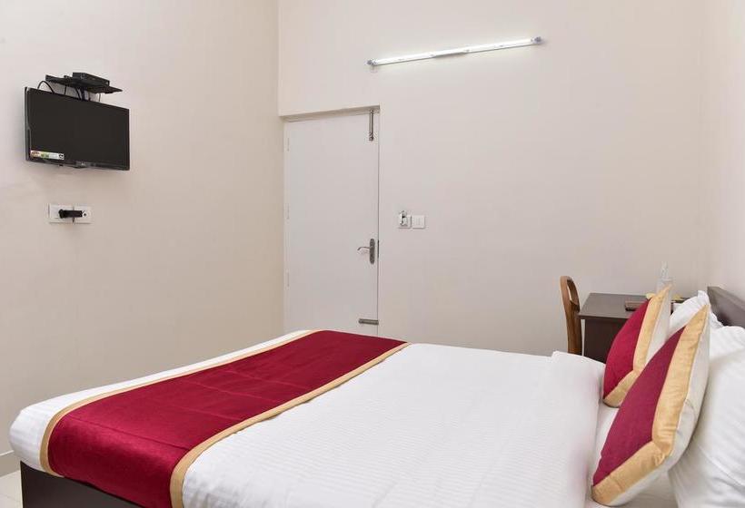 Fotos del hotel Oyo 9118 Saravana Inn:  12