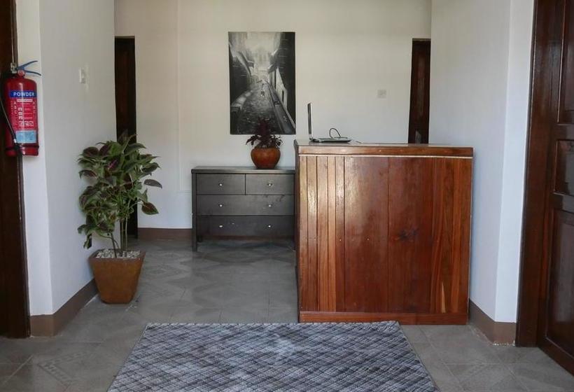 Fotos del hotel Airport Palace:  25