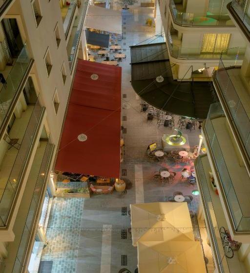 Fotos del hotel Qcc Residence:  13