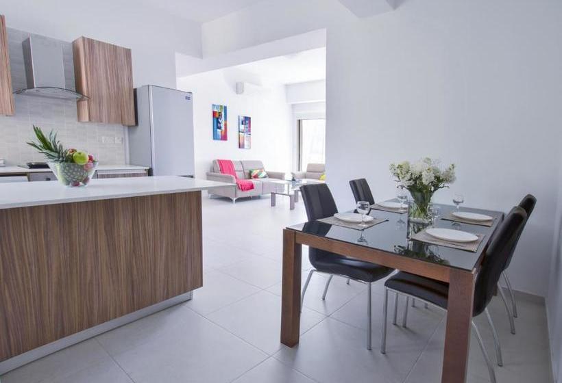 Fotos del hotel Qcc Residence:  5