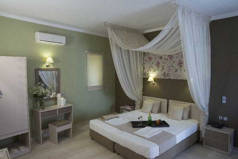 Fotos del hotel Elia Stalos Apartments:  3