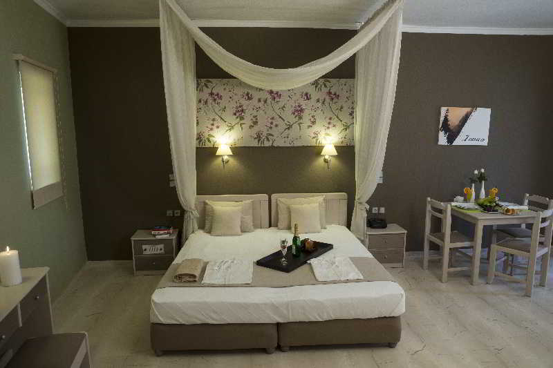 Fotos del hotel Elia Stalos Apartments:  5