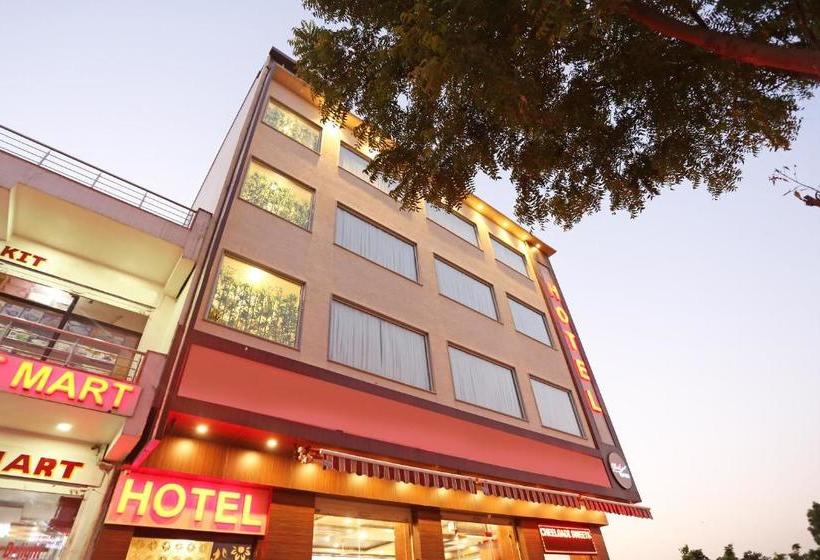 Fotos del hotel Cheelgadi:  8