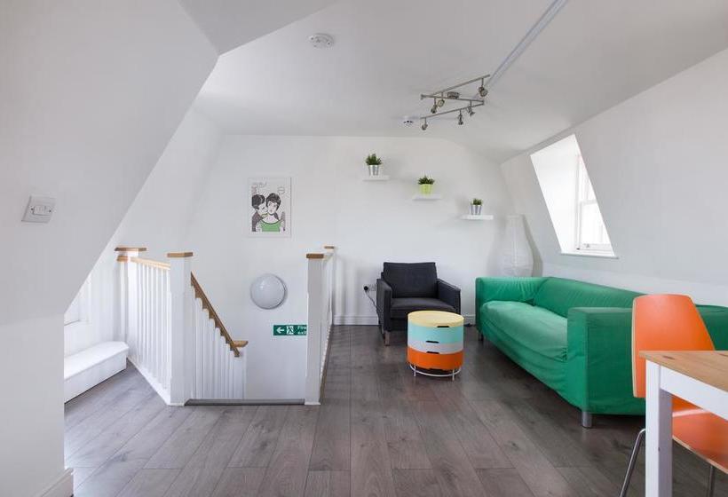 Central London Concept Apart By Allô Housing