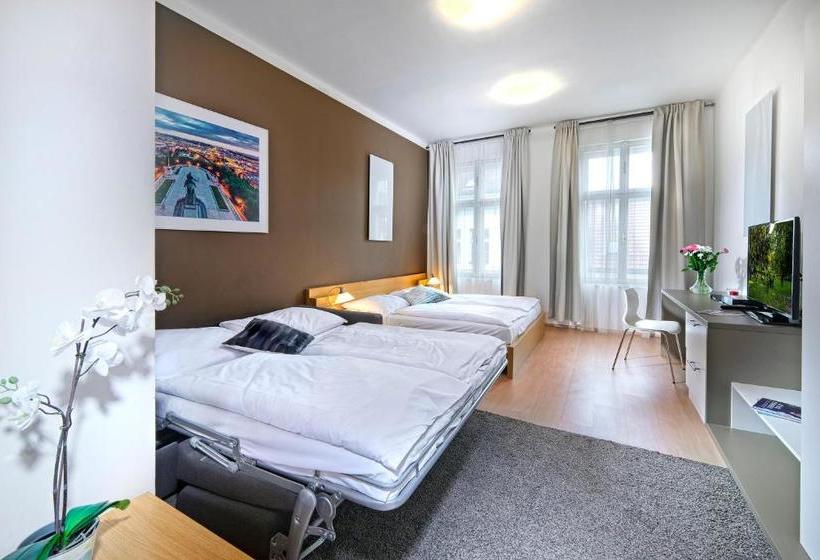 Fotos del hotel Downtown Suites Chlumova:  14