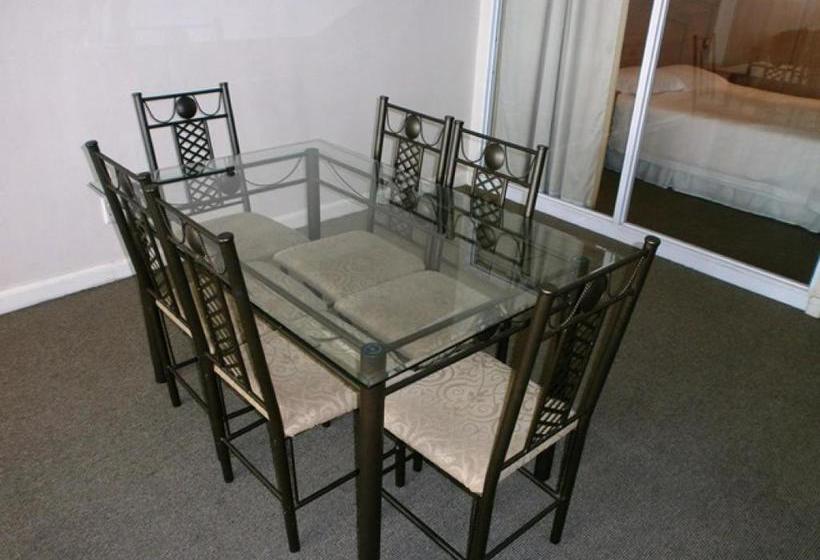 Fotos del hotel Glaston House 206 Apartment:  4