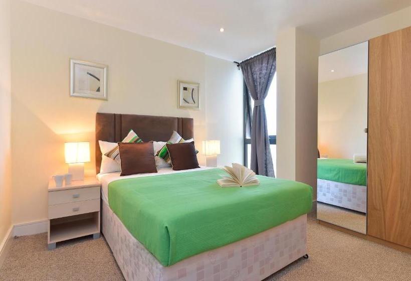 Fotos del hotel Borough Apartments:  7