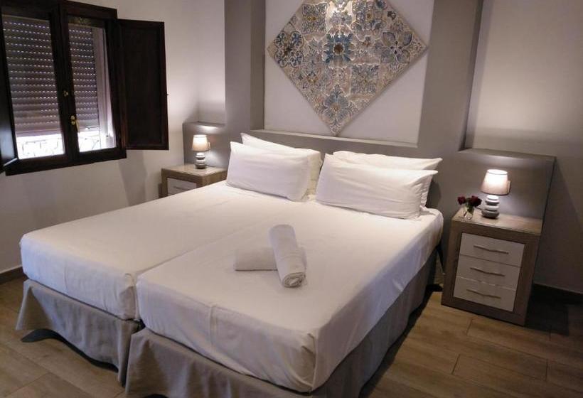 Fotos del hotel Lucero 12 Marbella Hostal Boutique:  2