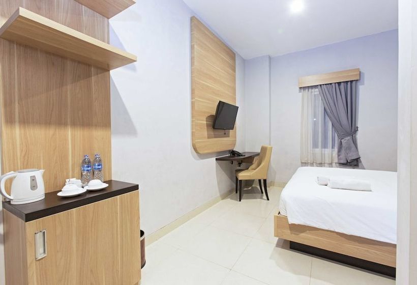 Fotos del hotel Reddoorz Plus Near Itc Fatmawati:  17