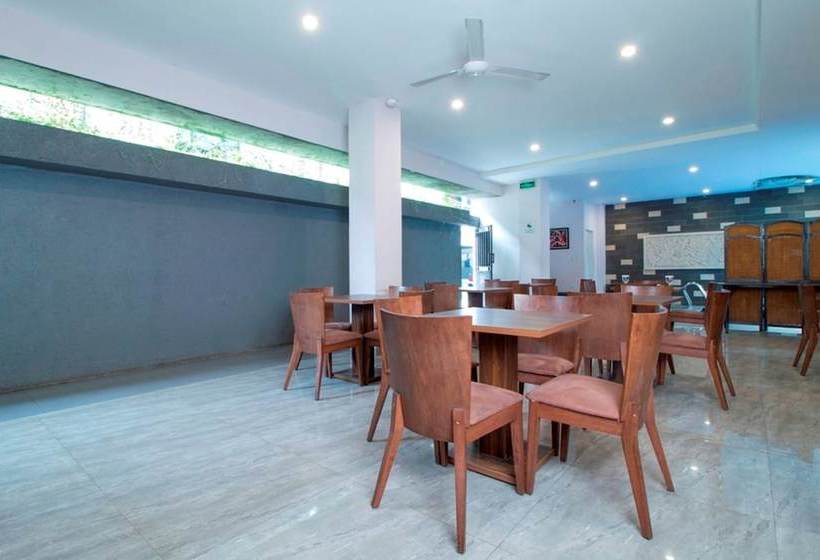 Fotos del hotel Reddoorz Plus Near Itc Fatmawati:  23