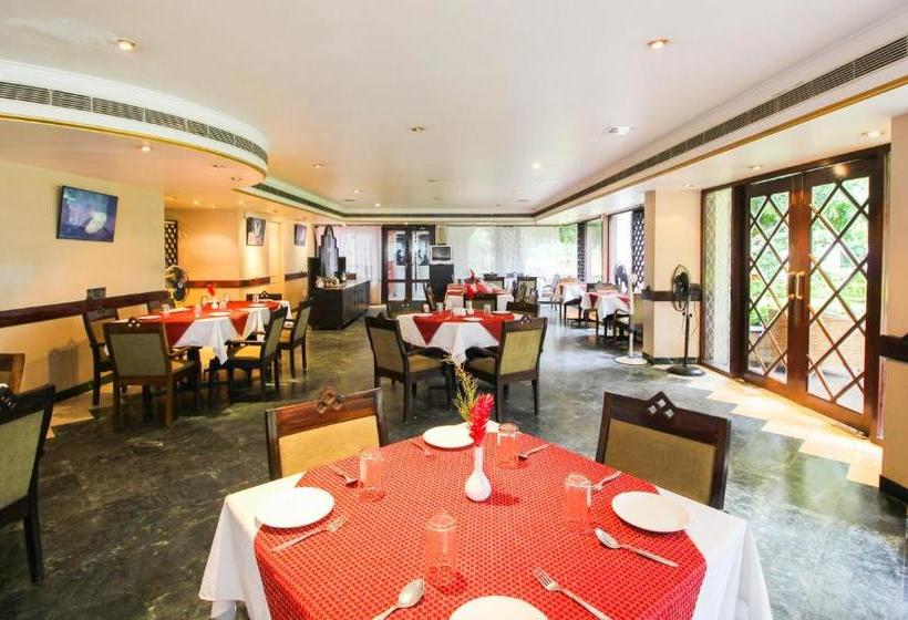 Fotos del hotel Treebo Trend Royal Inn:  4