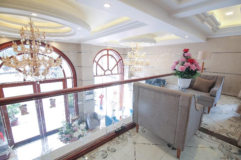 Fotos del hotel Reddoorz Premium @ Nguyen Thai Son Street:  3