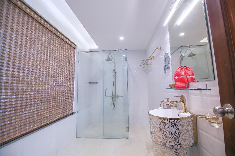 Fotos del hotel Reddoorz Premium @ Nguyen Thai Son Street:  14