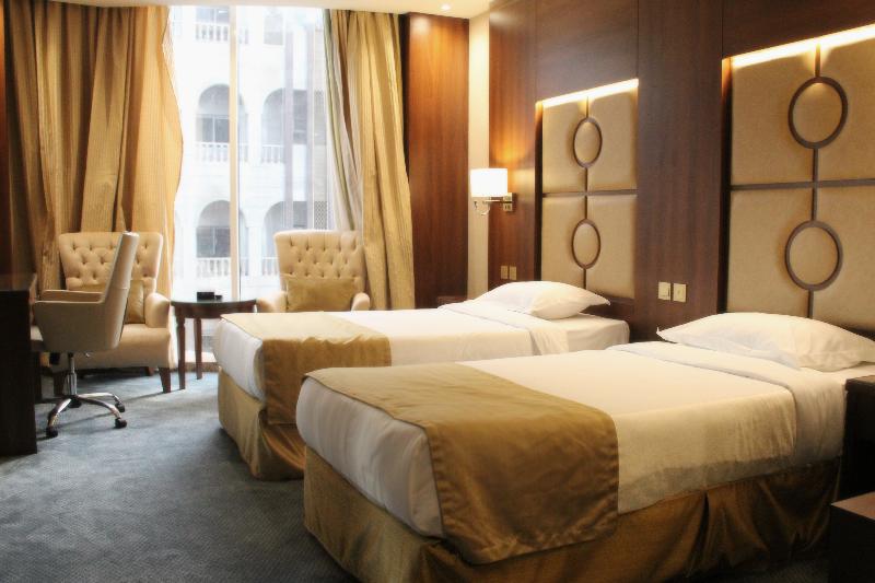 Fotos del hotel Vivid Plaza   1:  22