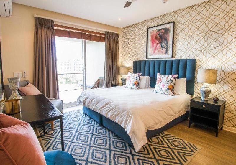 V&a Waterfront Village