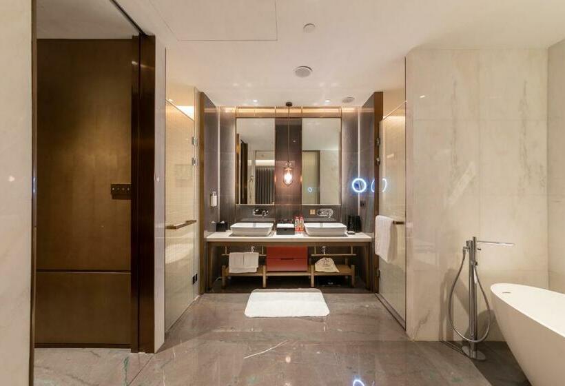 Fotos del hotel Hualuxe Xi'an Chanba, An Ihg:  14