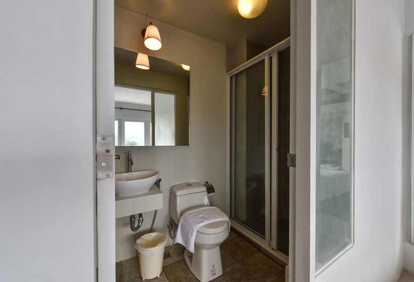 Fotos del hotel October:  6