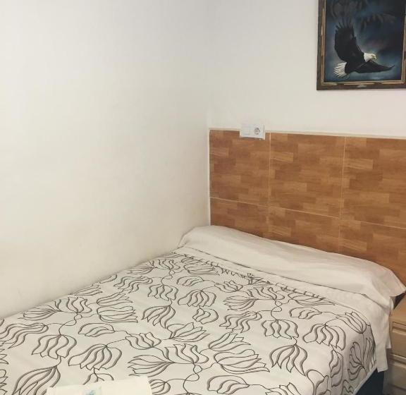 Fotos del hotel Pensión La Ferroviaria No Fumadores:  11