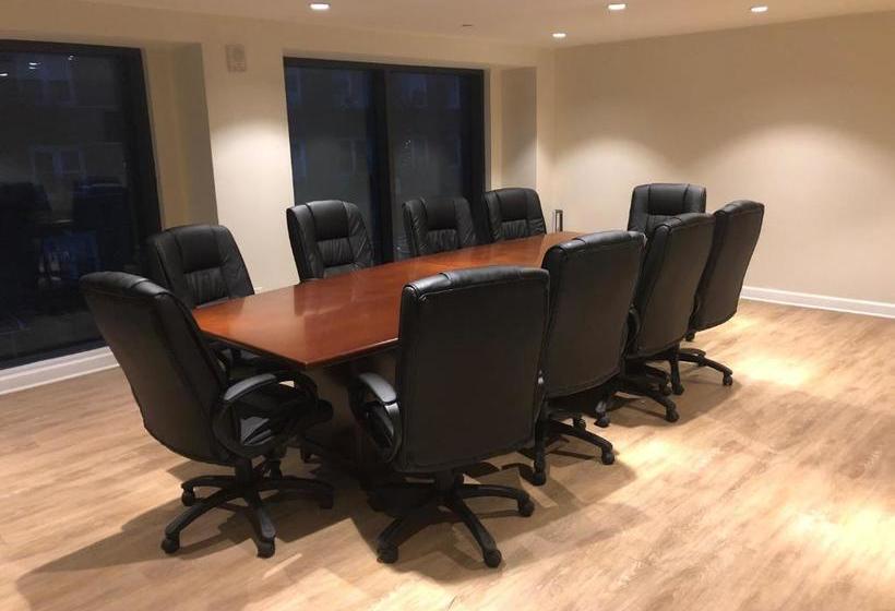 Fotos del hotel Umbrella  Queens Airports:  5