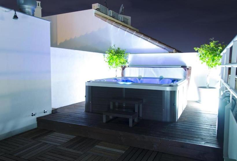 Fotos del hotel Living4Malaga Suites Superior:  3