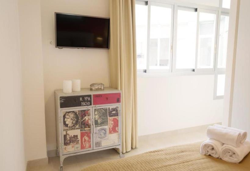 Fotos del hotel Living4Malaga Suites Superior:  14