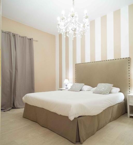 Fotos del hotel Petite Suite:  12