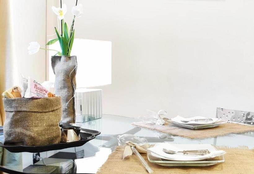 Fotos del hotel Petite Suite:  9