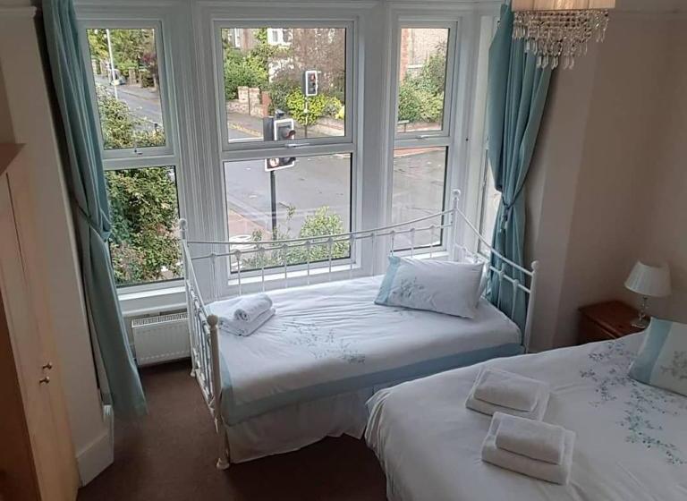 Fotos del hotel A & B Guest House:  15