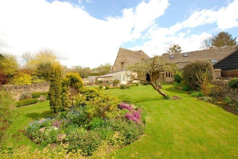 Fotos del hotel Pigeon House Cottage B&b:  2