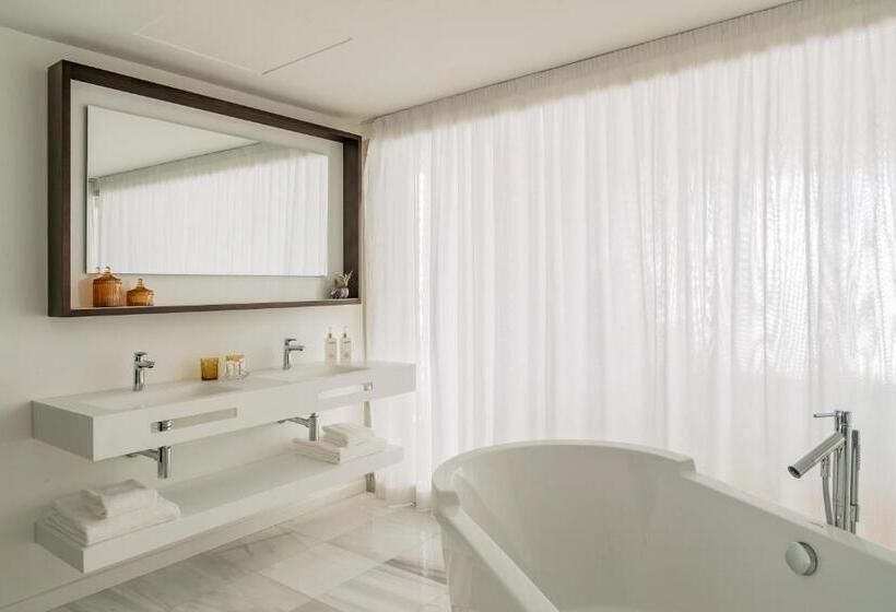سوییت با چشم‌انداز دریا, De Mar Gran Meliá, The Leading Hotels of The World - Adults Only