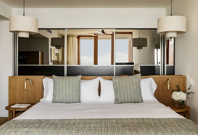سوییت جونیور با چشم‌انداز دریا, De Mar Gran Meliá, The Leading Hotels of The World - Adults Only
