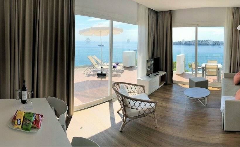 Апартаменты Deluxe 1 Спальня Вид на Море, Aparthotel Ponent Mar