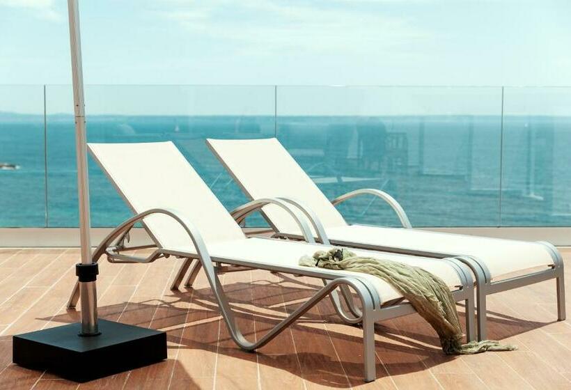 Студио Deluxe Вид на Море, Aparthotel Ponent Mar