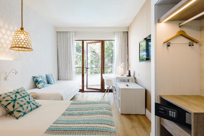 اتاق استاندارد با چشم‌انداز دریا, Leonardo Royal Hotel Ibiza Santa Eulalia