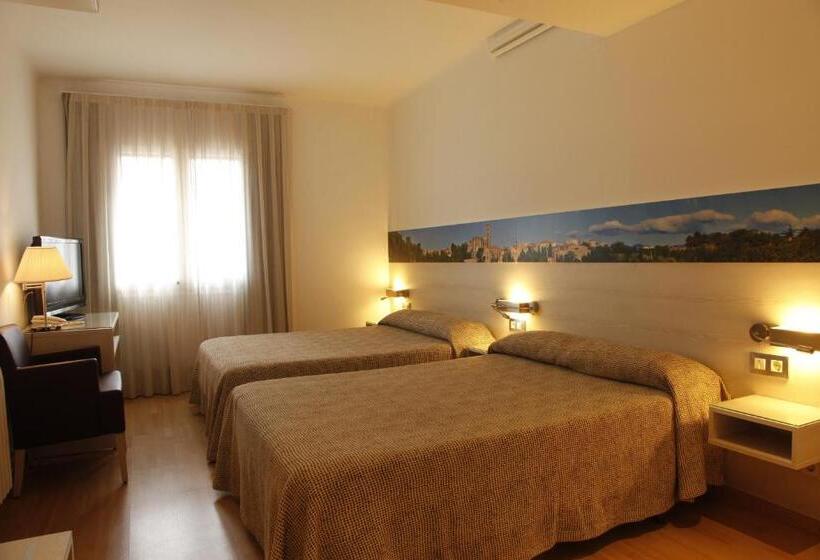 Четырехместный Номер Стандарт, Canet