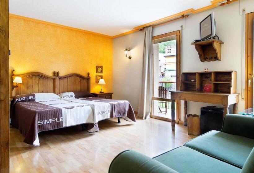 غرفة قياسية ثلاثية, La Posada