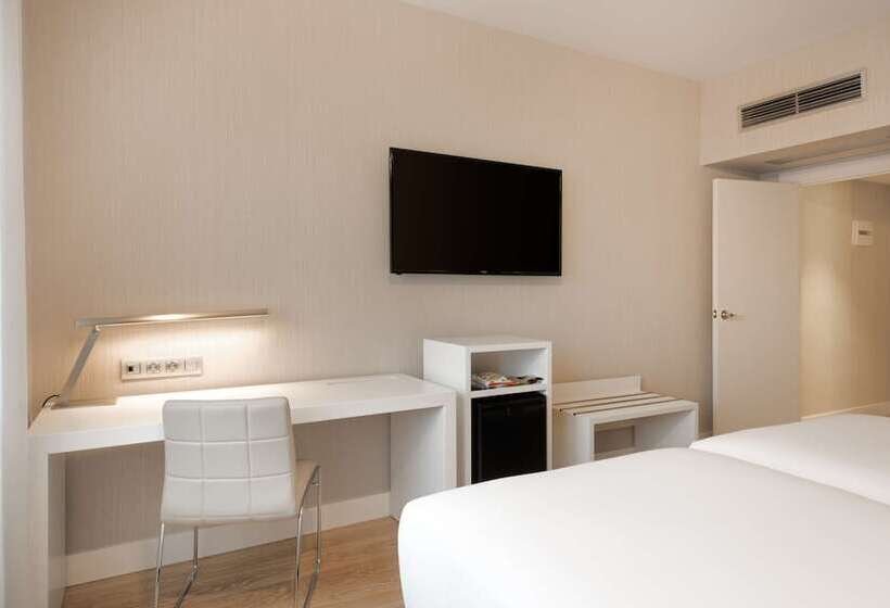 Habitación Estándar, NH Madrid Chamberi