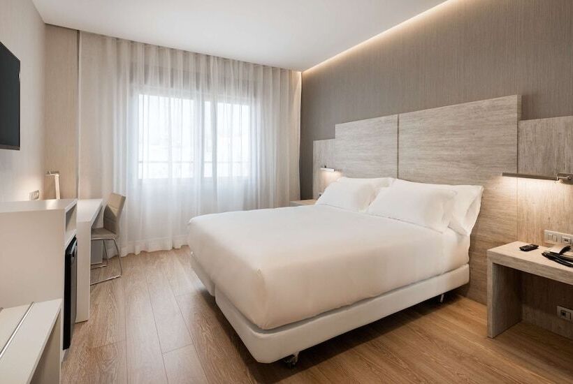 Habitación Estándar, NH Madrid Chamberi