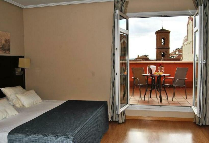 Camera Standard con Terrazza, Porcel Ganivet