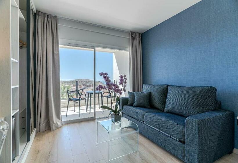 Семейный Номер Deluxe, Ramada Resort by Wyndham Puerto de Mazarron
