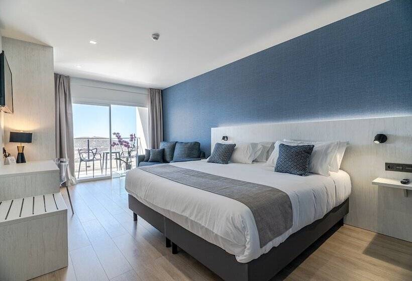 Семейный Номер Deluxe, Ramada Resort by Wyndham Puerto de Mazarron