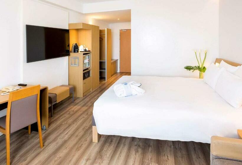 Habitación Ejecutiva, Novotel Campo De Las Naciones