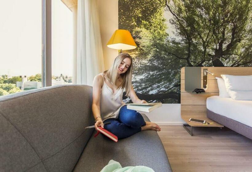 Habitación Deluxe, Novotel Campo De Las Naciones