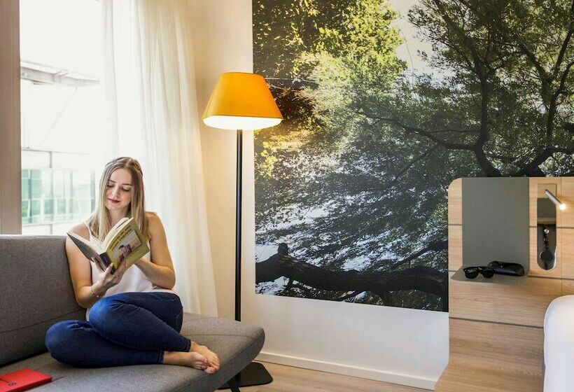 Habitación Deluxe, Novotel Campo De Las Naciones