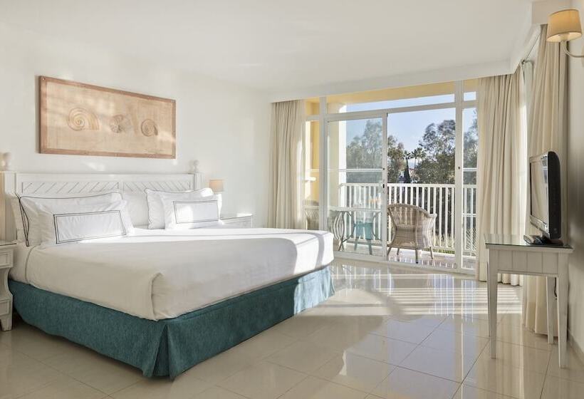 Полулюкс, ME Marbella Luxury Lifestyle Hotel