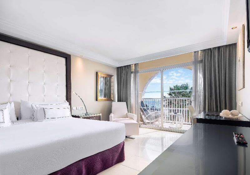 Люкс 2 Спальни, ME Marbella Luxury Lifestyle Hotel