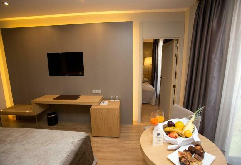 Habitación Familiar, M.a. Hotel Sevilla Congresos