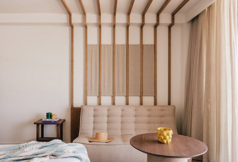 Полулюкс с Видом, ME Marbella Luxury Lifestyle Hotel