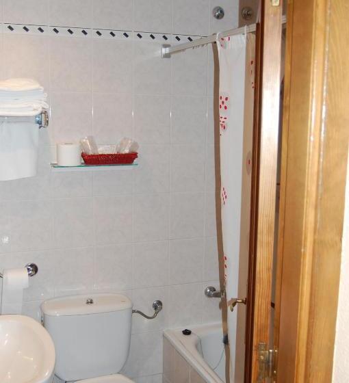 家庭间, Hostal Don Jaime I Y Ii